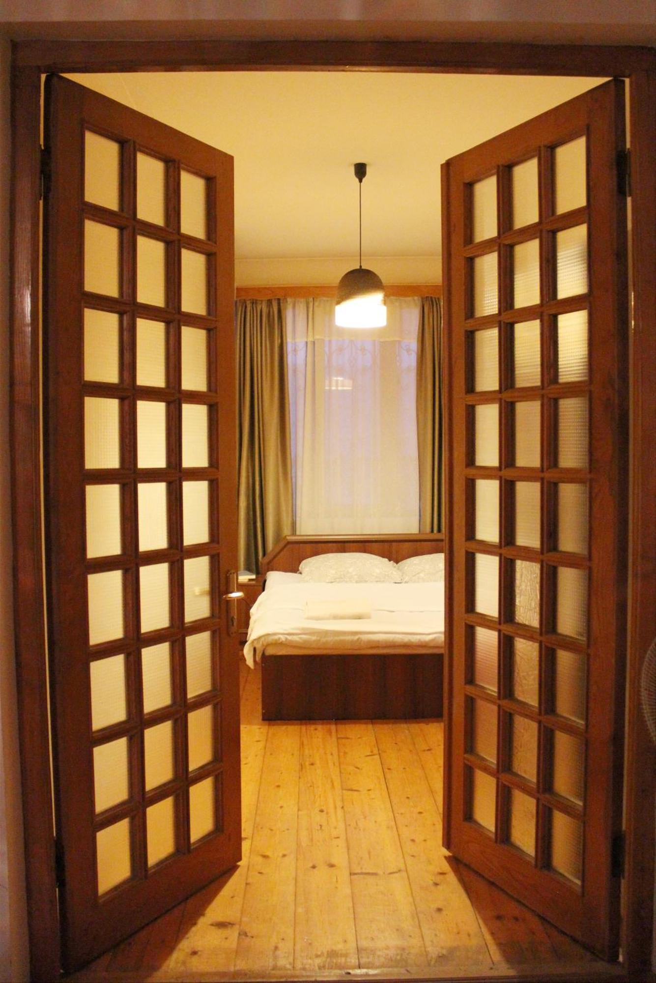 Nitsa Guest House Gori Camera foto
