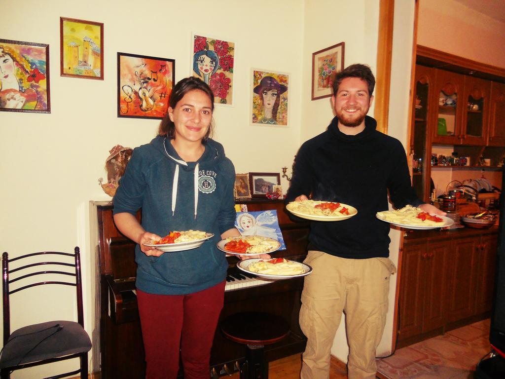 Nitsa Guest House Gori Esterno foto