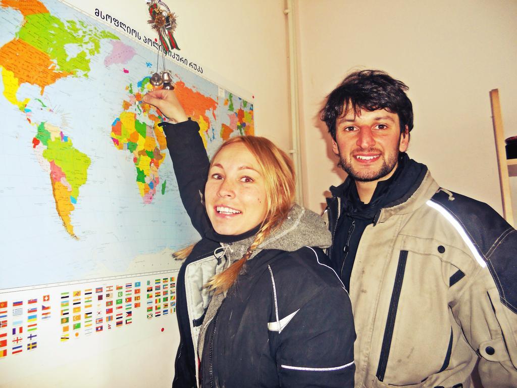Nitsa Guest House Gori Esterno foto
